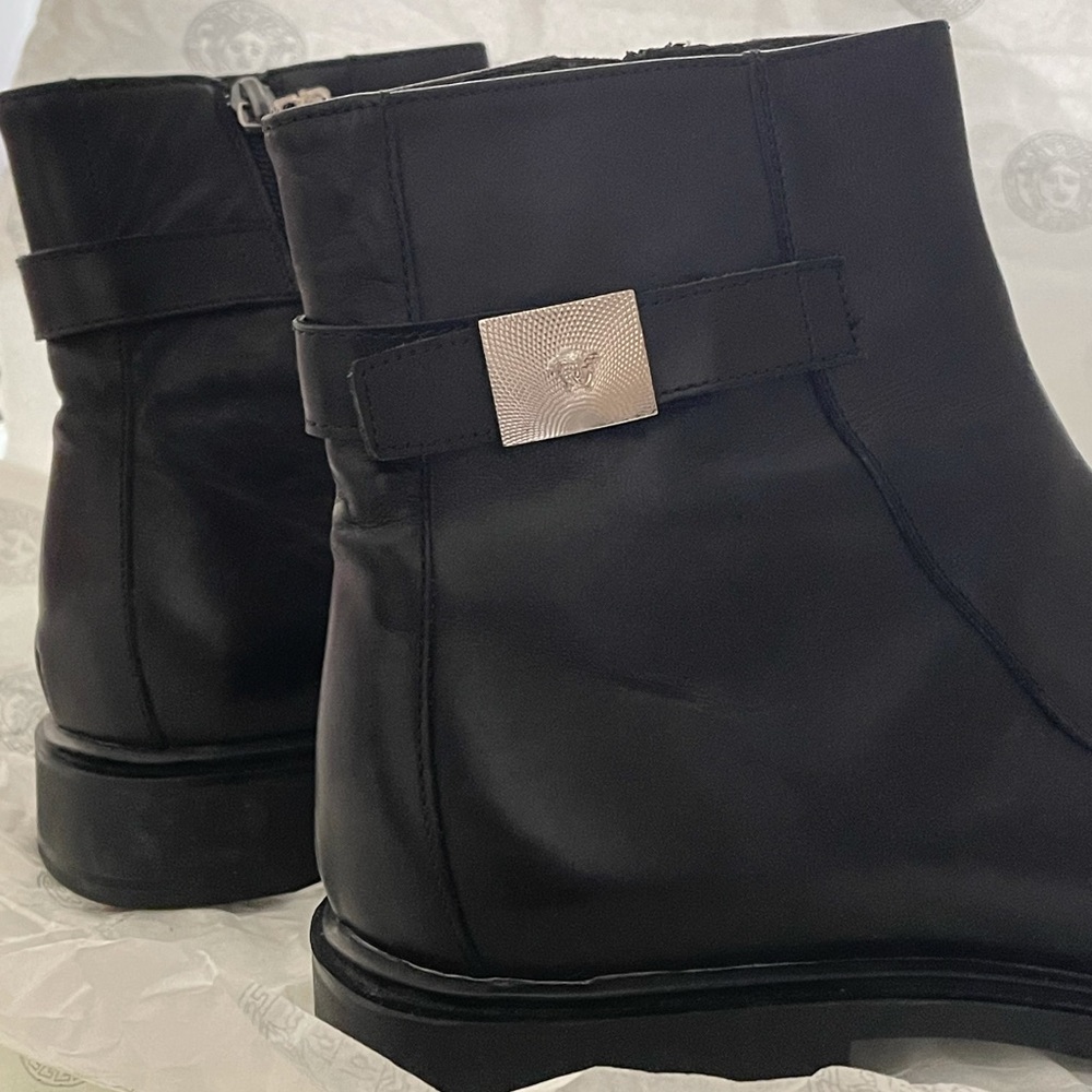 Authentic Gianni Versace Black Leather Boot